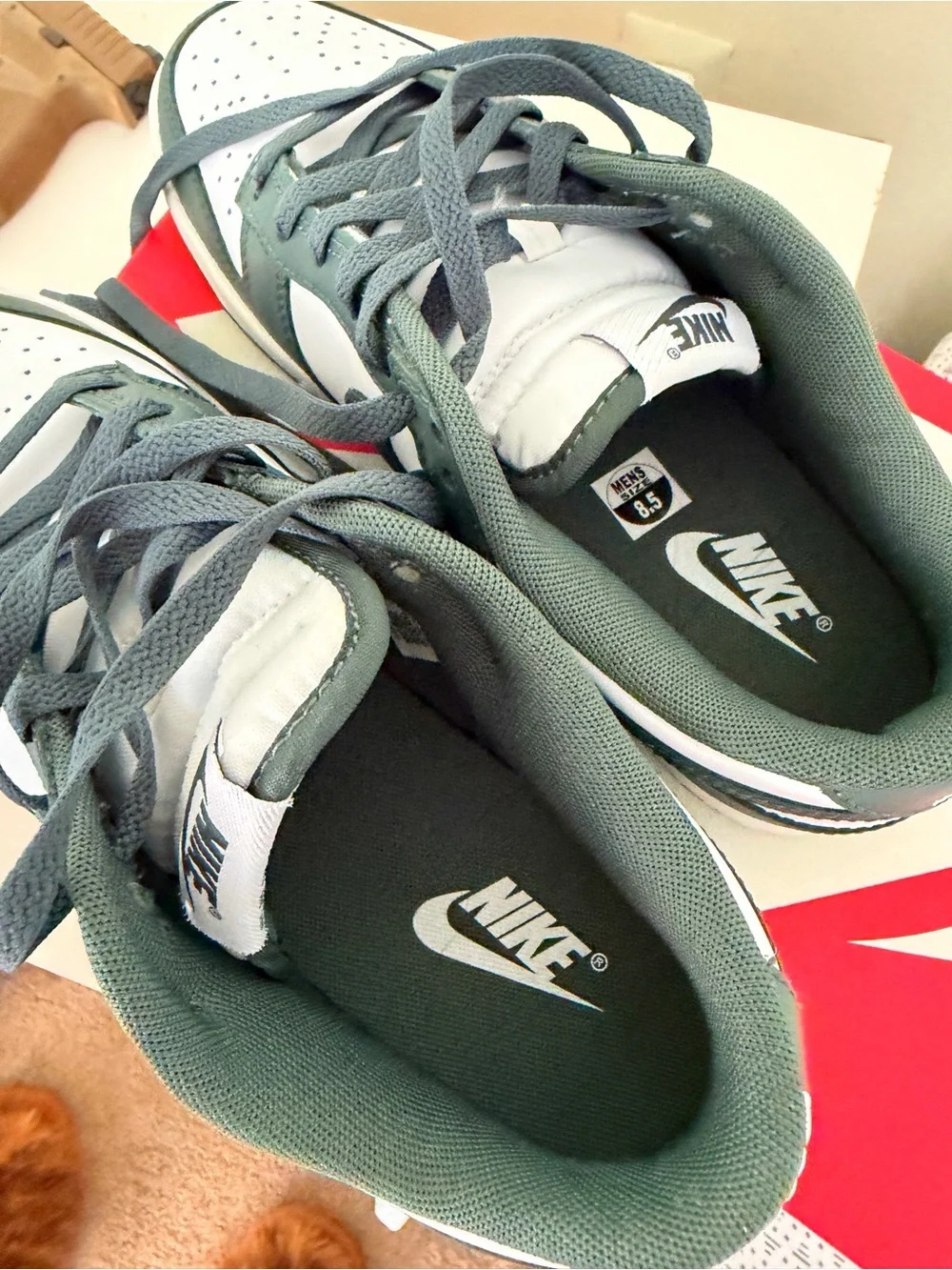 Nike 8.5 Mens Dunk Low Retro Sneakers - White and Vintage Green
